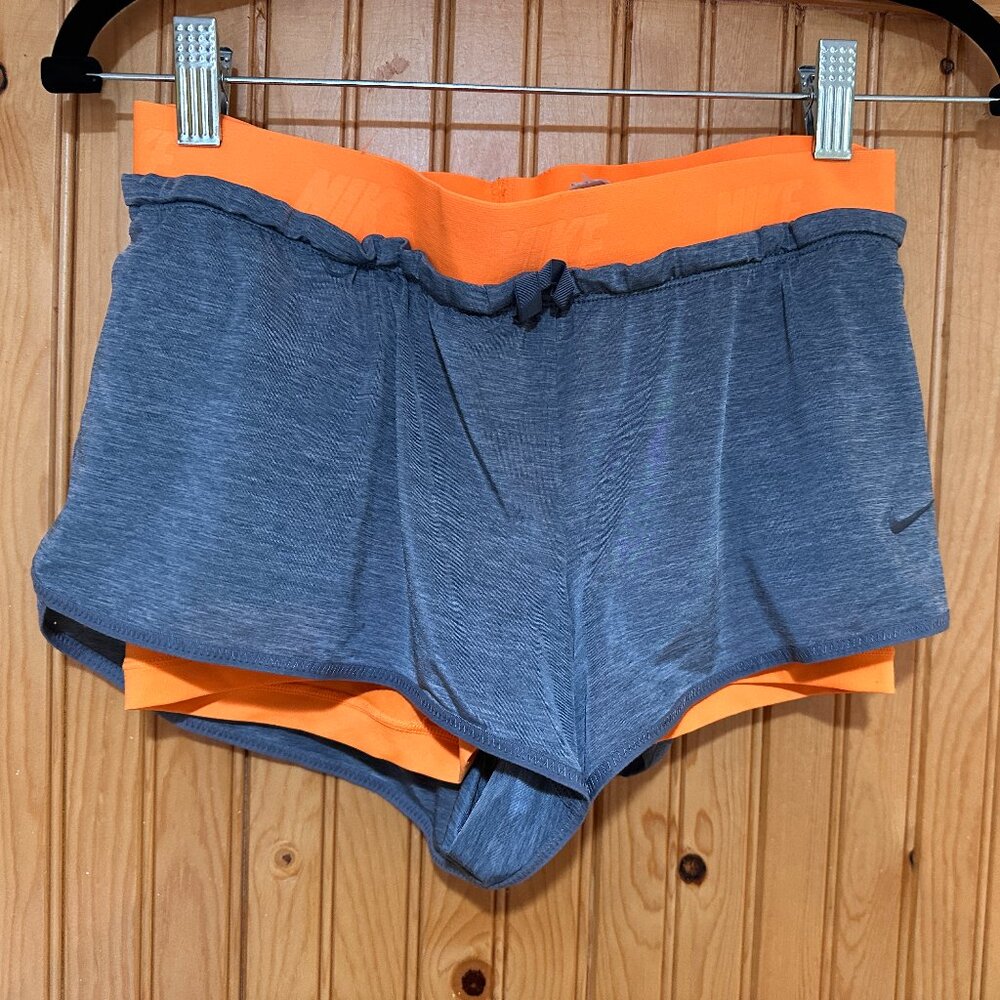Nike running shorts with compression liner Size XS